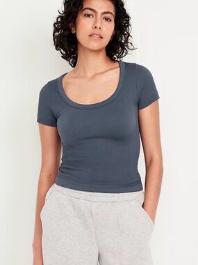 NWT Old Navy Exhale Seamless Cropped Rib T-Shirt, small